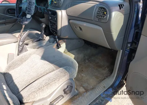 2002 Chevrolet Trailblazer Ls from USA, damaged, VIN 1GNDT13SX22464102